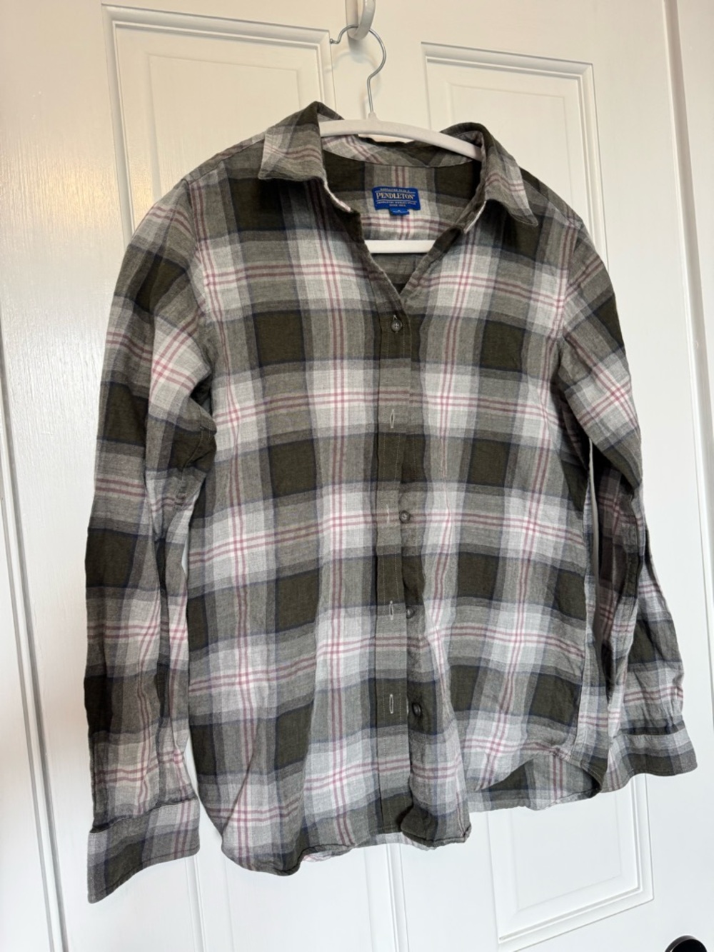 Pendleton Women’s button up cotton flannel in size small